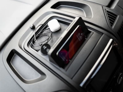 ACV Inbay - Induktive Ladeablage Für Citroen / Fiat / Opel / Peugeot 5 ACV Inbay - Induktive Ladeablage Für Citroen / Fiat / Opel / Peugeot – Bild 3